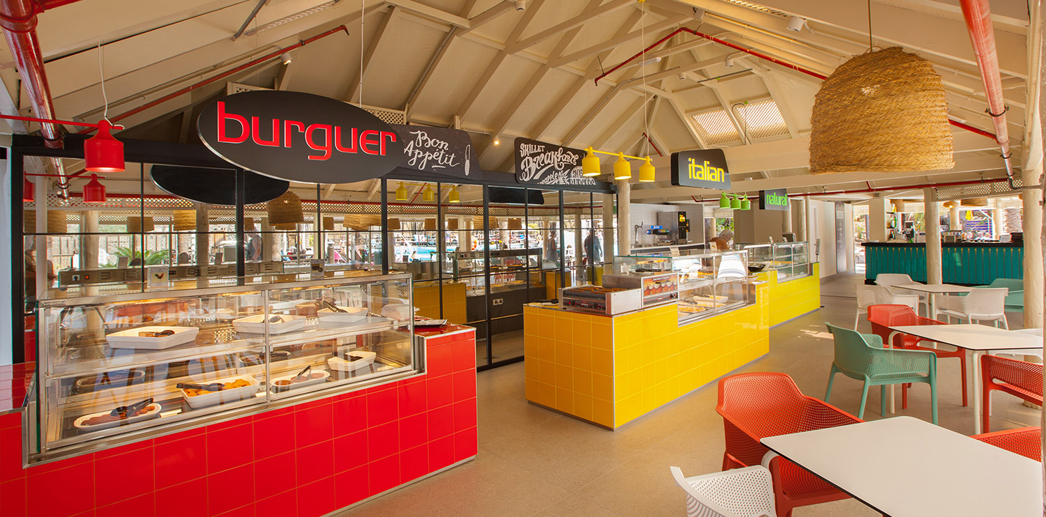  Food court in the Abora Continental hotel by Lopesan Hotels in Playa del Inglés 